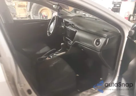 2018 Toyota Corolla Le z USA, uszkodzony, nr VIN 2T1BURHE7JC059989